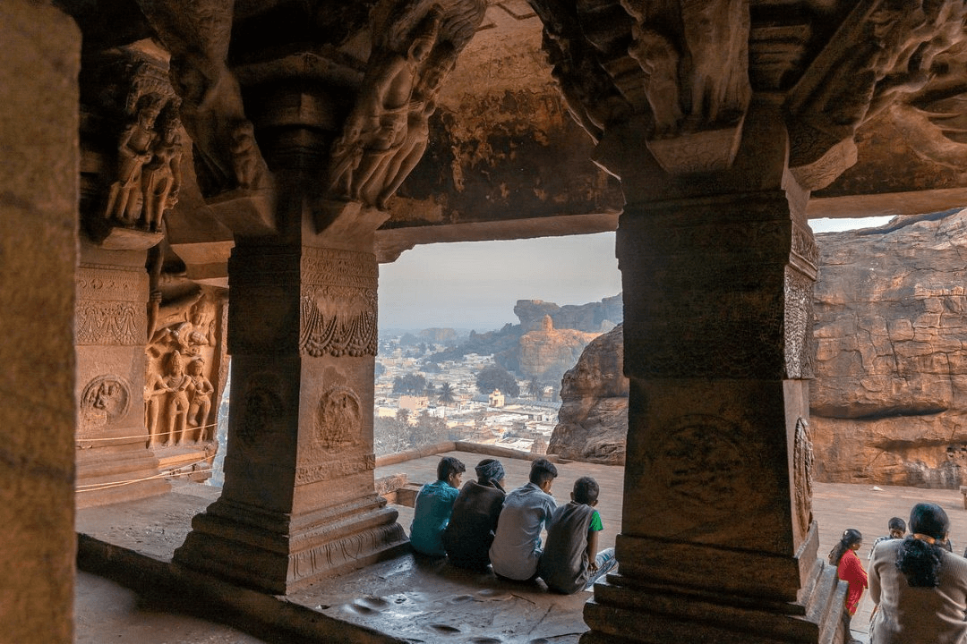 inz _ jan kortenhorst _ badami grottempel.png
